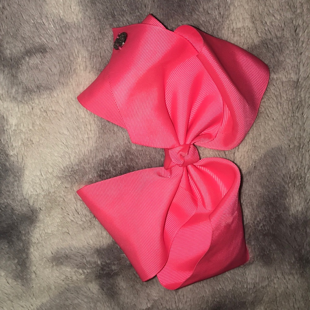 Jojo Siwa bow. Hot pink.